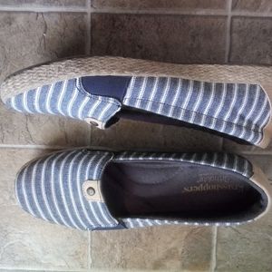 Blue and white shoe size 9